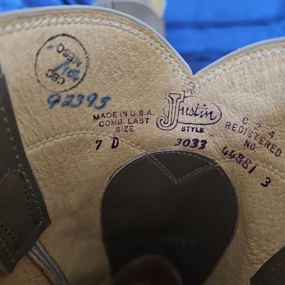 Women’s Justin Boots 7D Style 3033 Tan Cowboy Boot - Picture 5 of 5